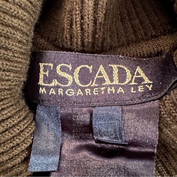 Escada Olive Green Leopard Turtleneck Sweatwer - Picture 5 of 11